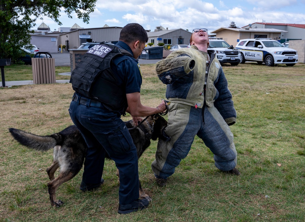 NERE23 Participants Interact With Military Working Dogs