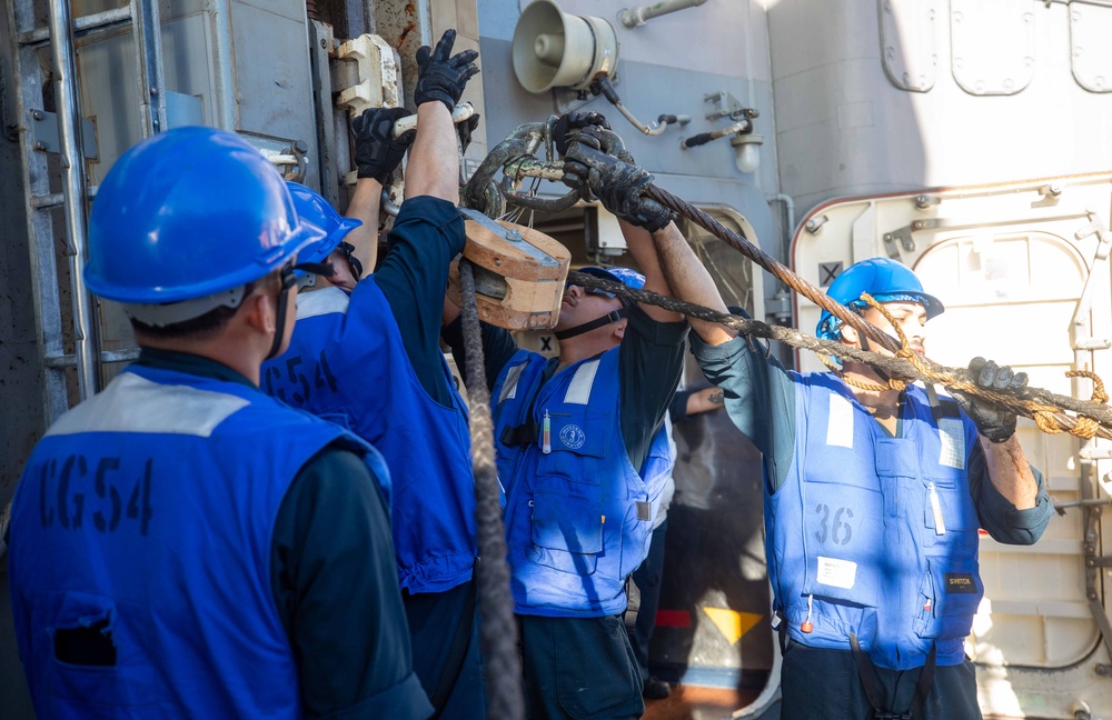 USS Antietam (CG 54) Conducts RAS With USS Antietam (CG 54) USNS Wally Schirra (T-AKE 8)