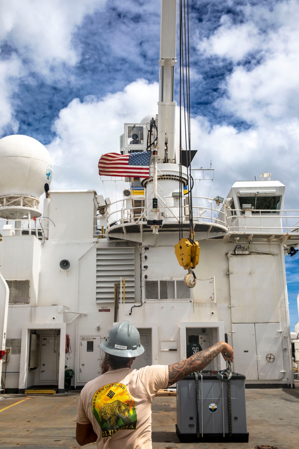 USNS Henson Detachment Conducts HSL Operations as Part of Typhoon Mawar Recovery Effort