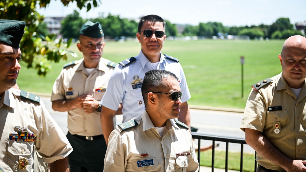 Colombian Escuela Superior de Guerra Visits the IADC