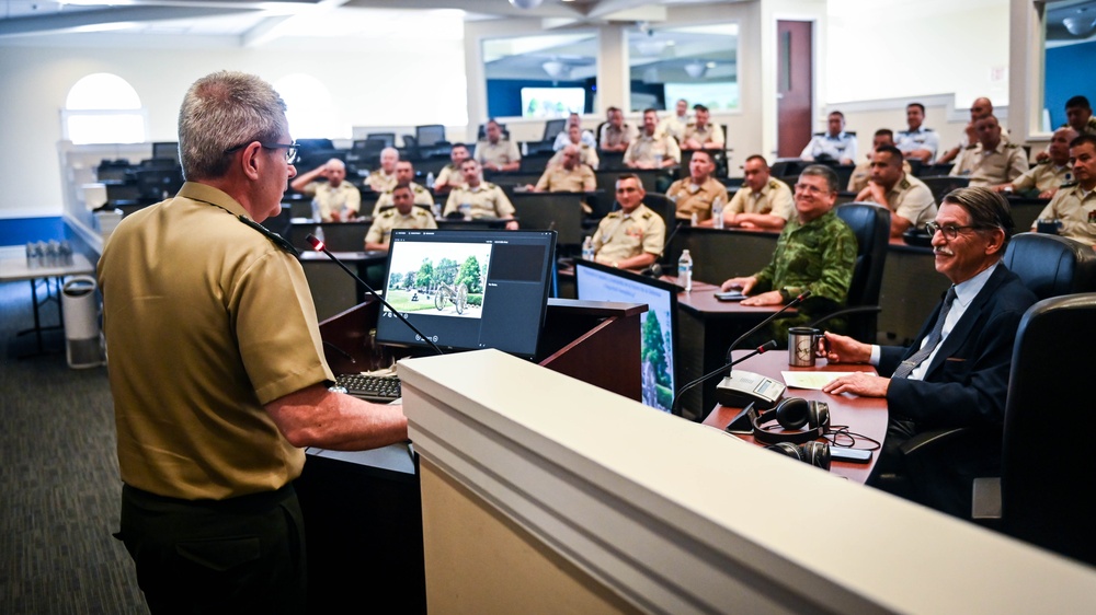 Colombian Escuela Superior de Guerra Visits the IADC