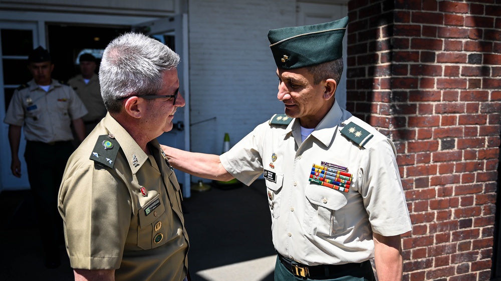 Colombian Escuela Superior de Guerra Visits the IADC