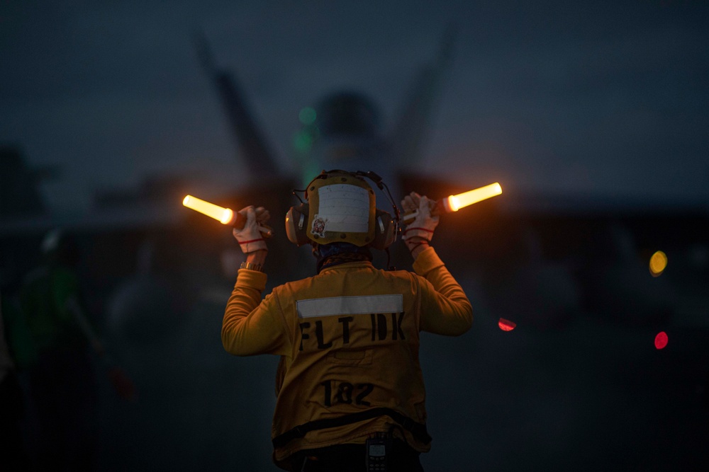 USS Ronald Reagan (CVN 76) conducts night flight operations