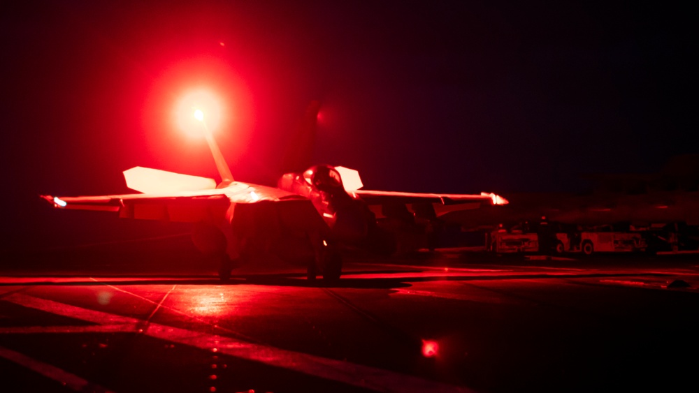 USS Ronald Reagan (CVN 76) conducts night flight operations