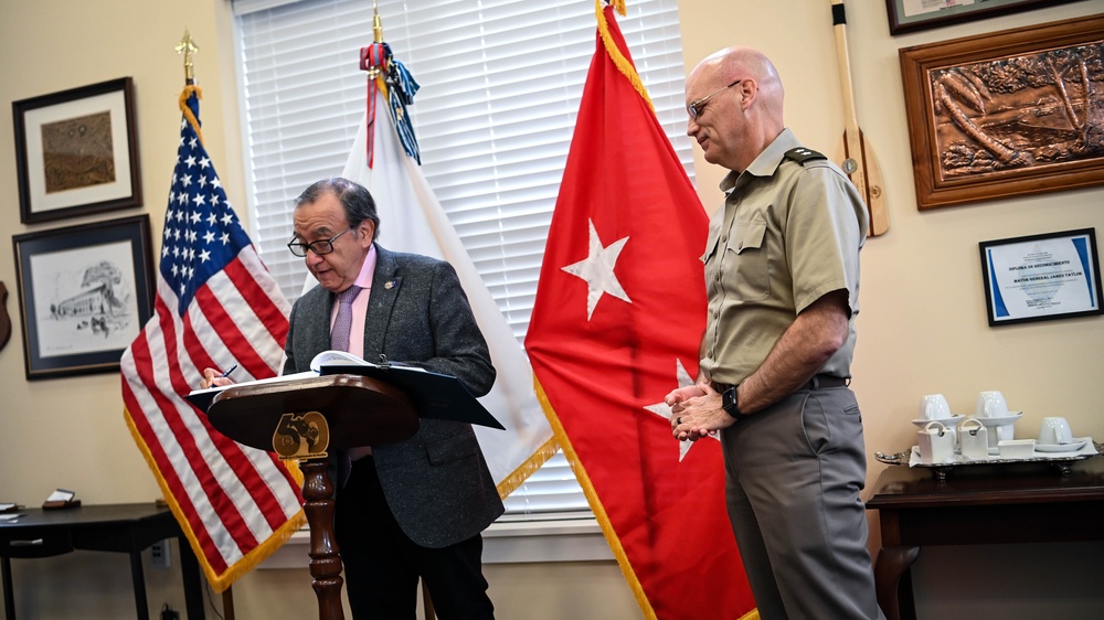 Permanent Representative of Colombia to the OAS Visits the IADC