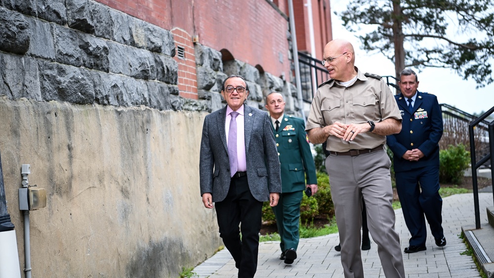 Permanent Representative of Colombia to the OAS Visits the IADC