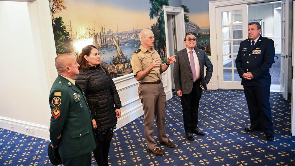 Permanent Representative of Colombia to the OAS Visits the IADC