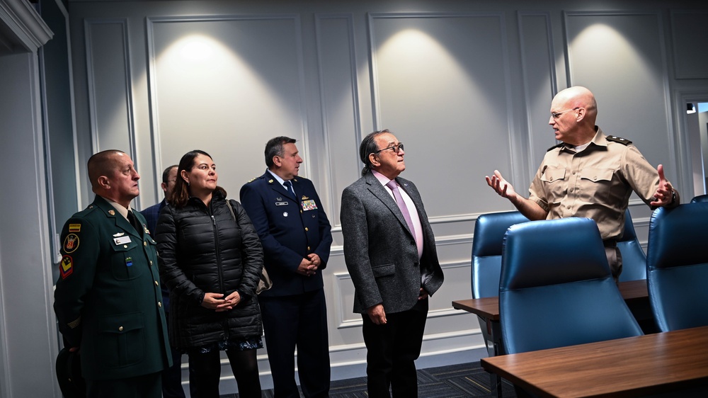 Permanent Representative of Colombia to the OAS Visits the IADC