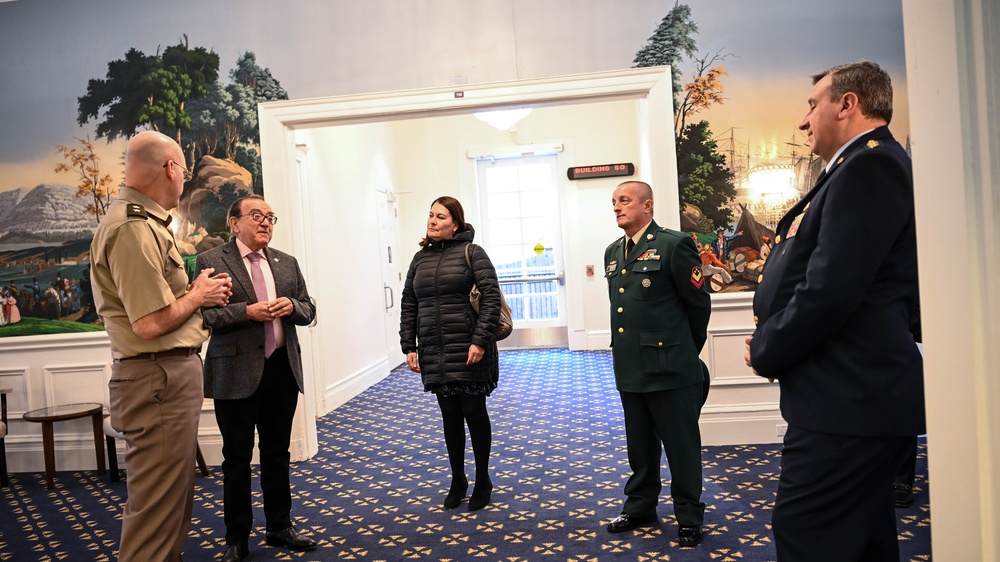 Permanent Representative of Colombia to the OAS Visits the IADC