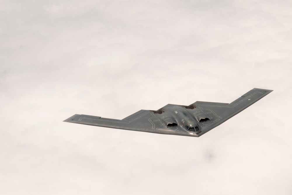 121st refuels B-2 Spirit