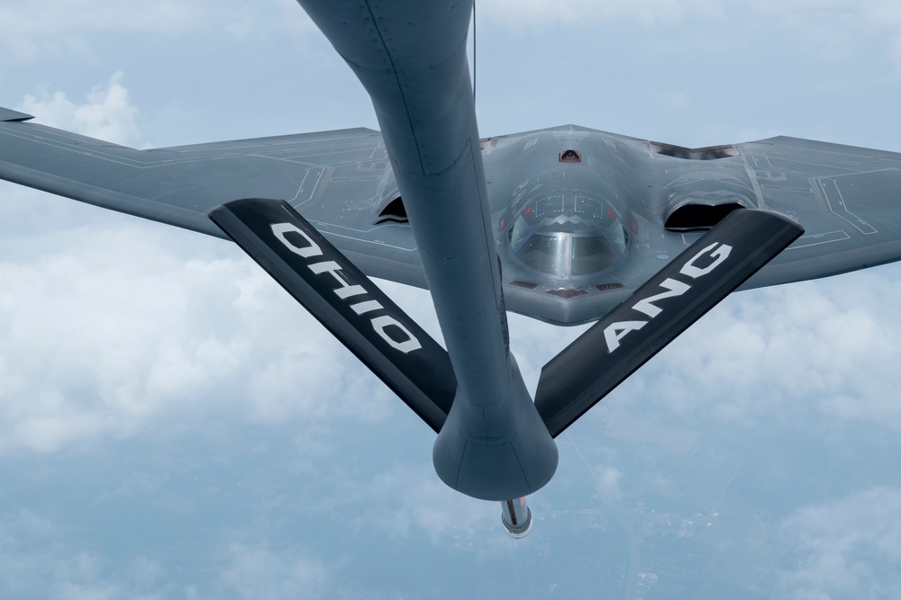 121st refuels B-2 Spirit
