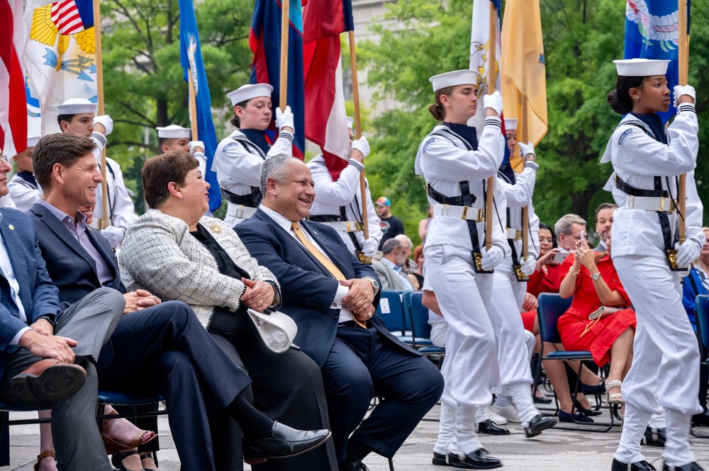 SECNAV Attends Concert On The Avenue Event