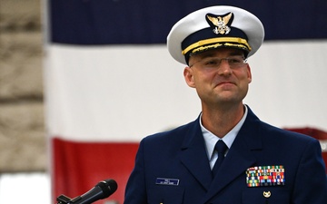 Coast Guard Base Kodiak holds change of command ceremony