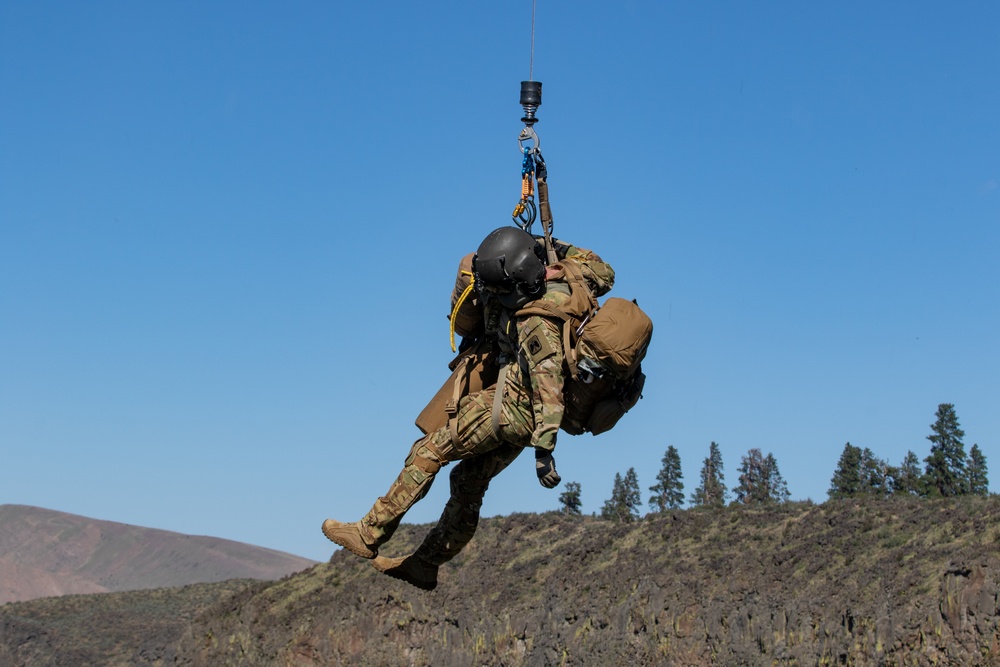 USAAAD trains with civilian search and rescue