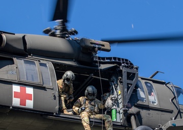 U.S. Army unit conducts rescue near Cle Elum