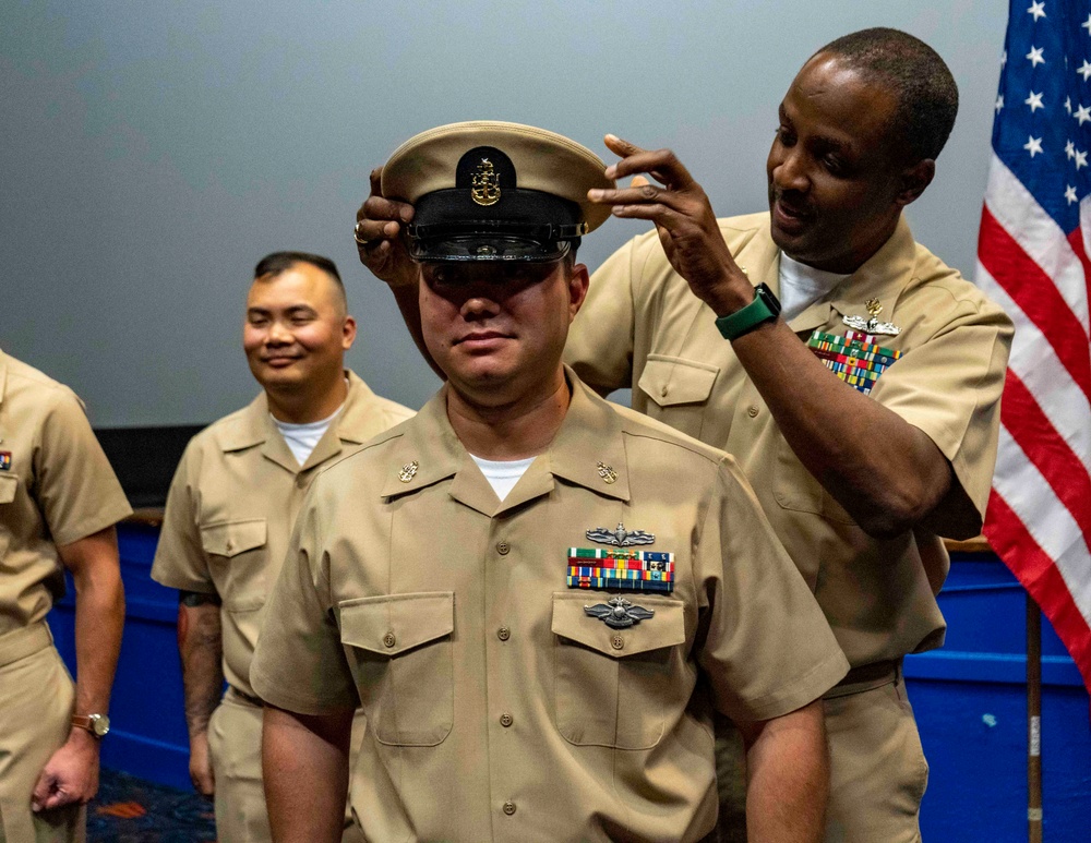 USS Essex Conducts its SCPO Pinning Ceremony