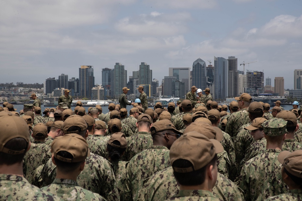 Abraham Lincoln hosts enlisted pinning ceremony