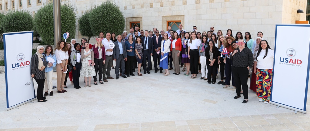 Counselor White meets with USAID/Jordan and USAID/Syria teams in Amman