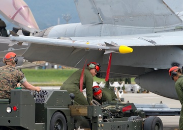 Silver Eagles and Green Knights Load Up!