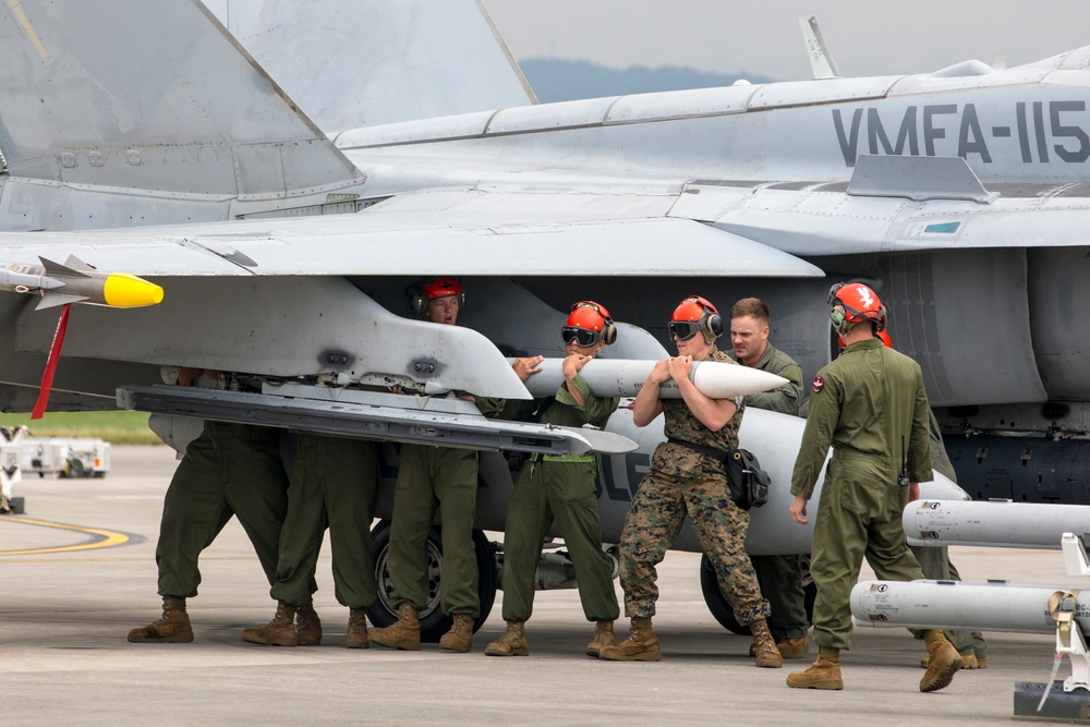 Silver Eagles and Green Knights Load Up!