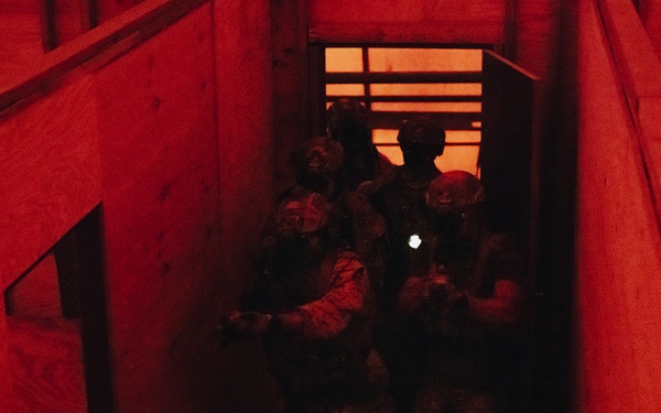 2d Recon and EODMU8 House Clearing Training