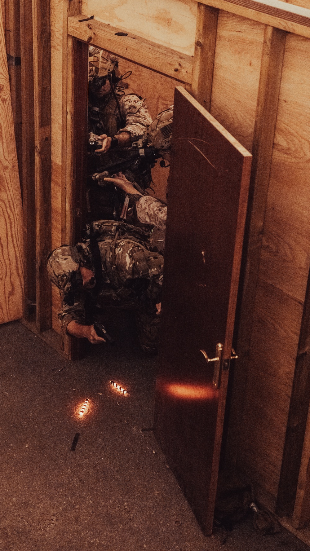 2d Recon and EODMU8 House Clearing Training