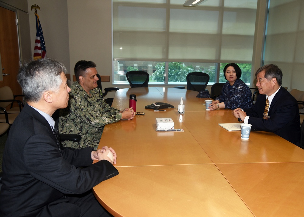 Japan’s National Defense Medical College visits NAMRU San Antonio