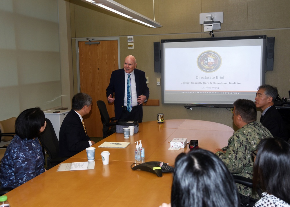 Japan’s National Defense Medical College visits NAMRU San Antonio