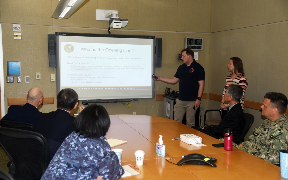 Japan’s National Defense Medical College visits NAMRU San Antonio