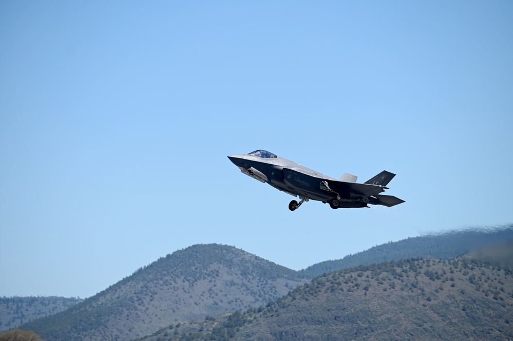 173rd FW creates “Airbridge” for next generation F-35 training