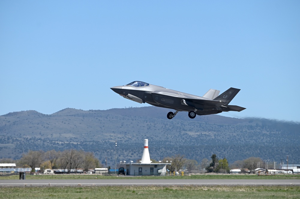 173rd FW creates “Airbridge” for next generation F-35 training