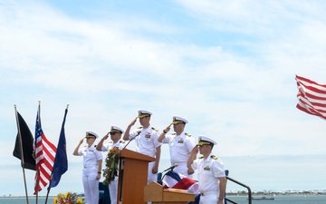 USS Omaha (LCS 12) Blue Crew Changes Command