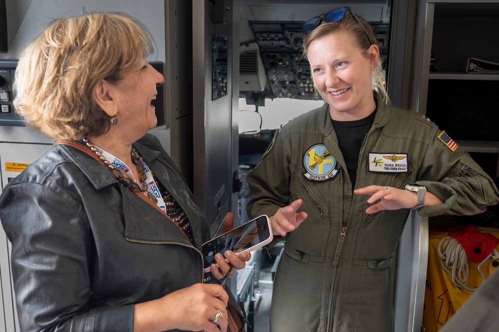 NERE23 Participants Tour Navy Aircraft