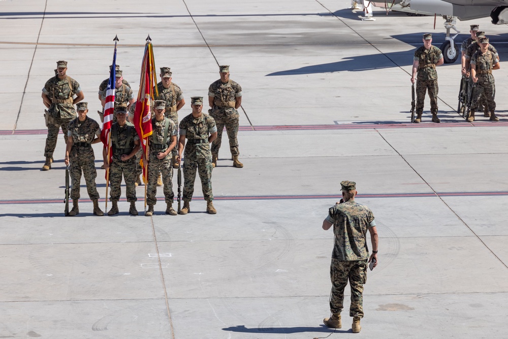 MALS-13 holds change of command