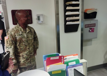 Garrison Commander thanks NYU Langone Hospital Staff for Strong Partnership