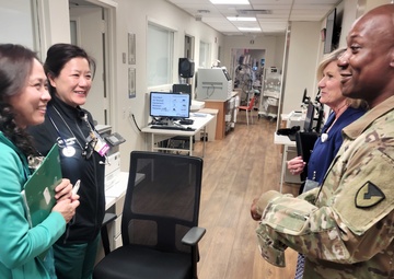Garrison Commander thanks NYU Langone Hospital Staff for Strong Partnership