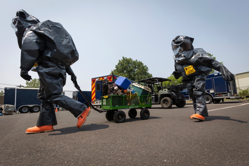 21st WMD-CST trains in Camden