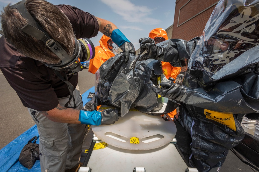 21st WMD-CST trains in Camden