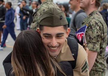 USS Anchorage (LPD 23) Returns To Home Port