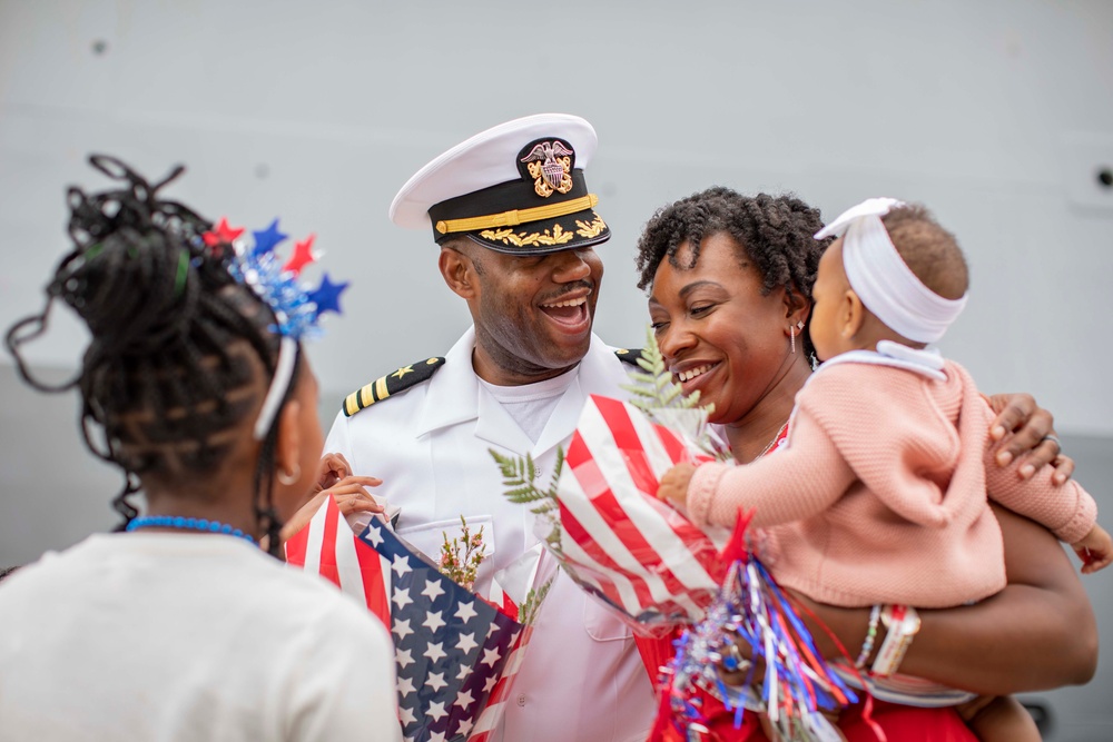 USS John P. Murtha (LPD 26) Returns To Home Port