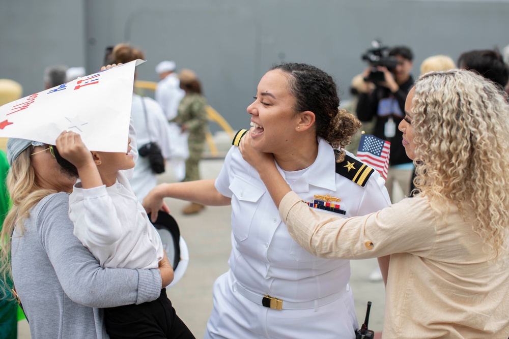 USS John P. Murtha (LPD 26) Returns To Home Port