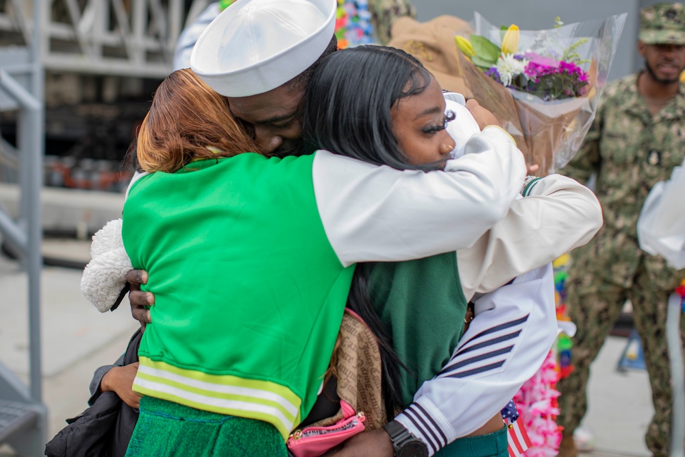 USS John P. Murtha (LPD 26) Returns To Home Port