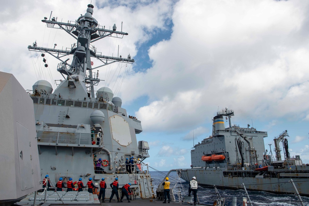 Wayne E. Meyer Conducts Underway Replenishment