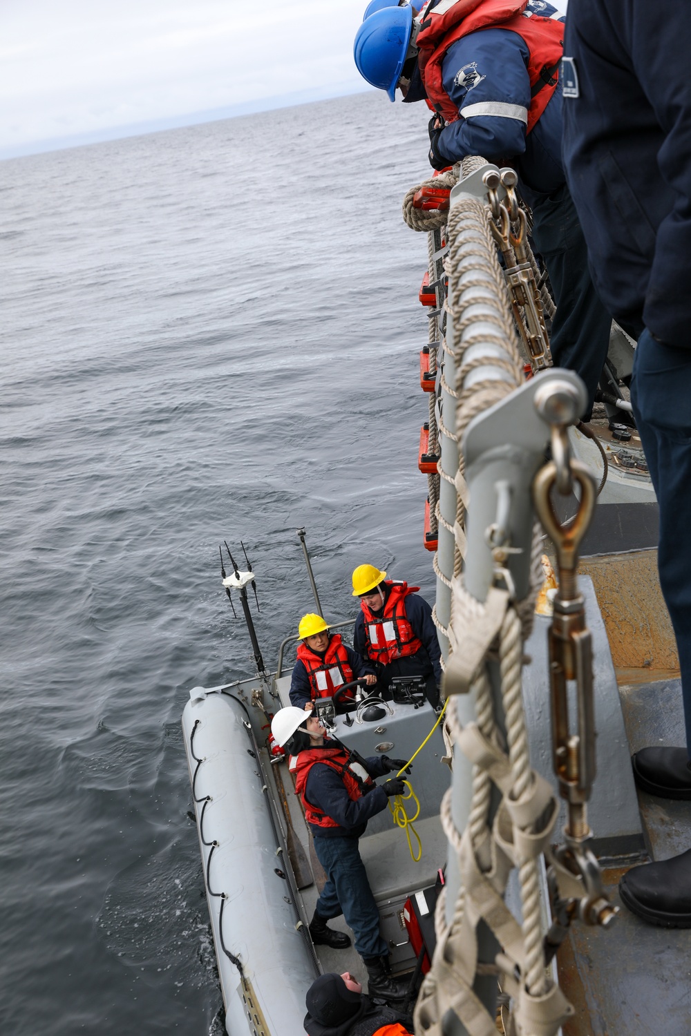 USS Momsen (DDG 92)