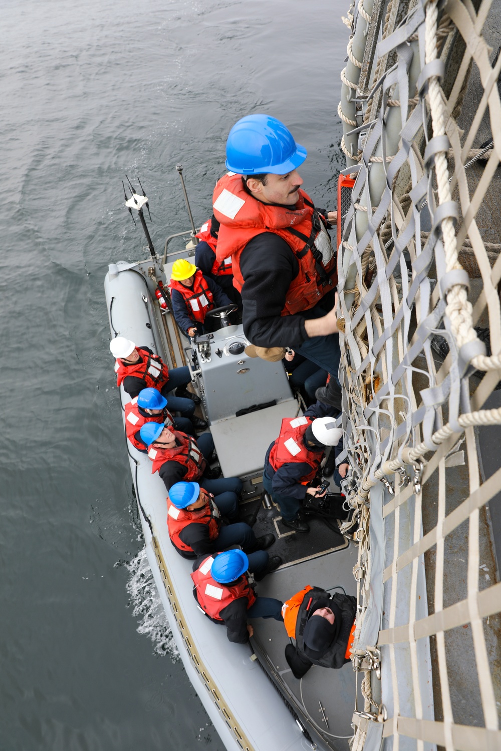 USS Momsen (DDG 92)