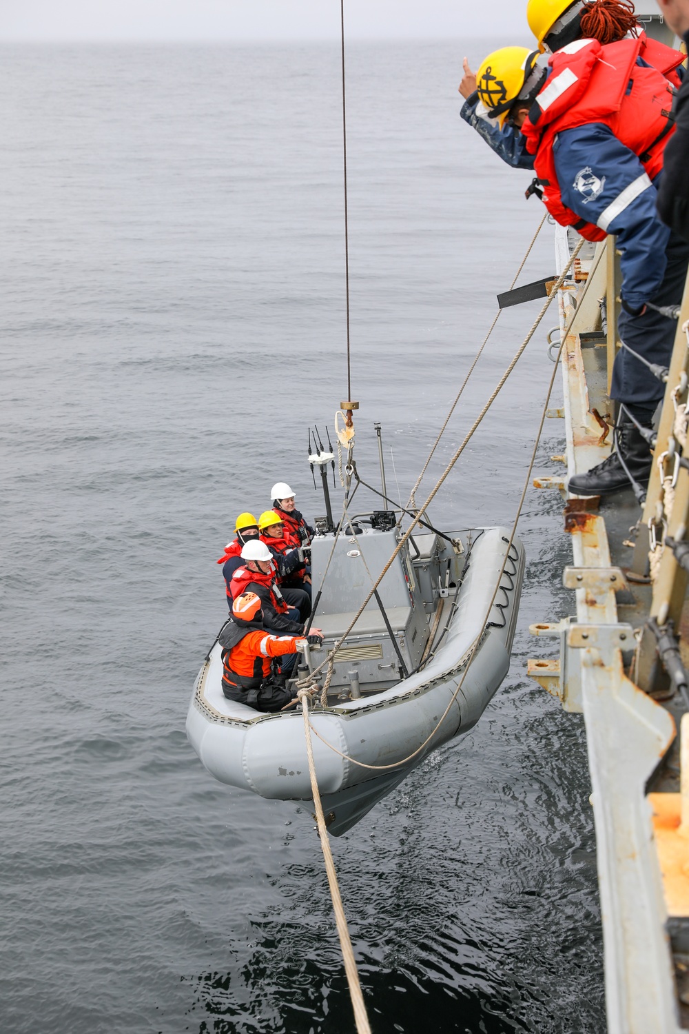 USS Momsen (DDG 92)