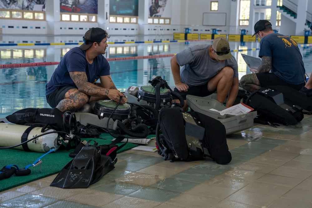 MDSU, ROKN Dive Pool Training, Cultural Exchange