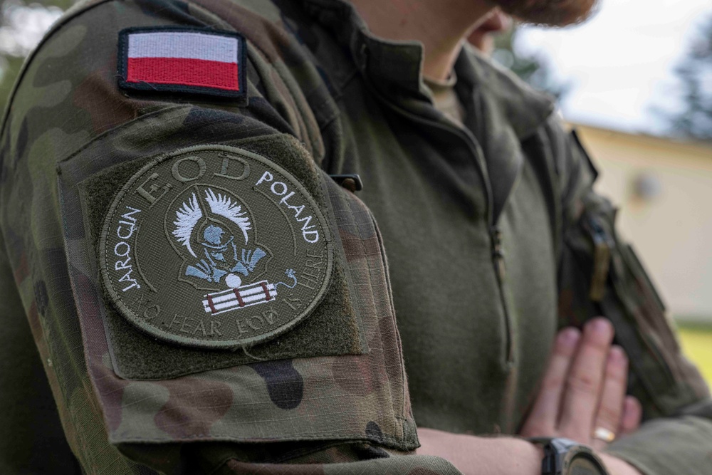 Cross-Continental Collaboration: USAF and Polish AF EOD