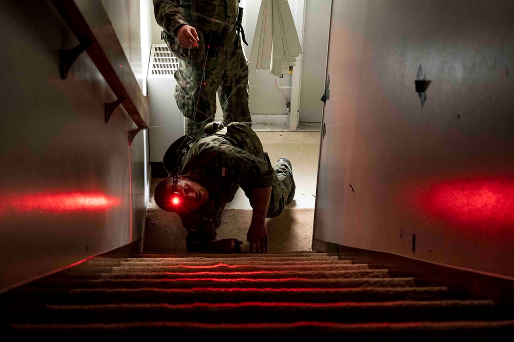 Cross-Continental Collaboration: USAF and Polish AF EOD