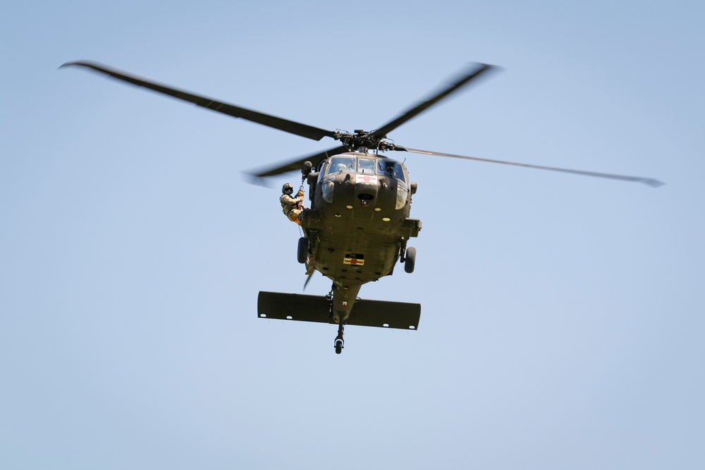 U.S. Army Soldiers execute live hoist training during Saber Guardian 23